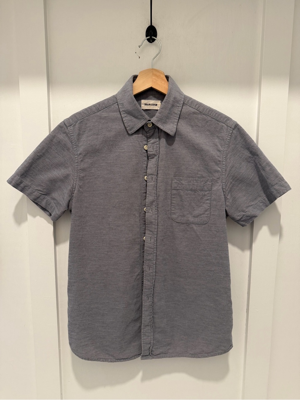 Taylor Stitch The Short Sleeve California in Slate Cord